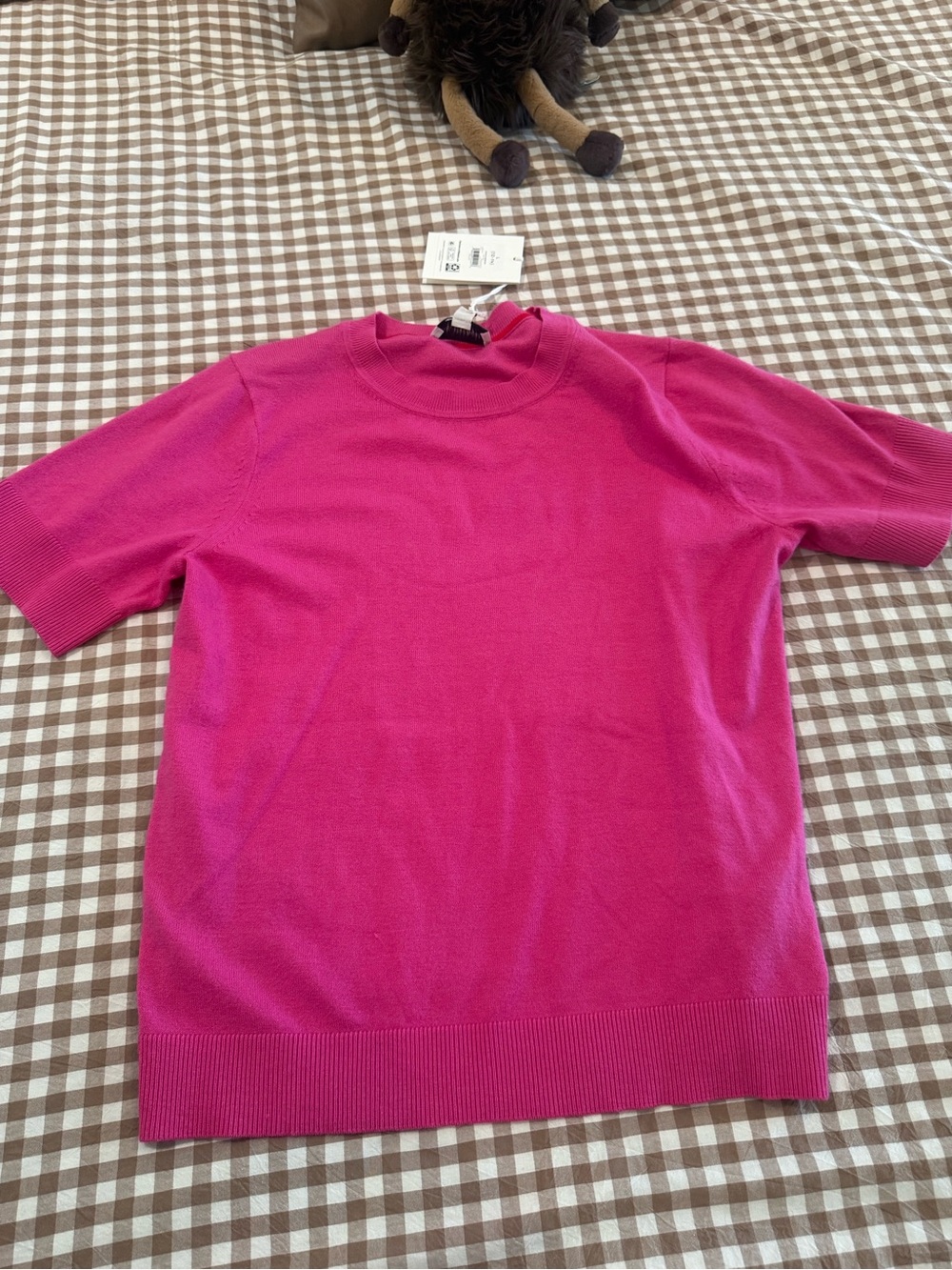 Women's Short-Sleeve Crewneck Sweater in Fuchsia Pink